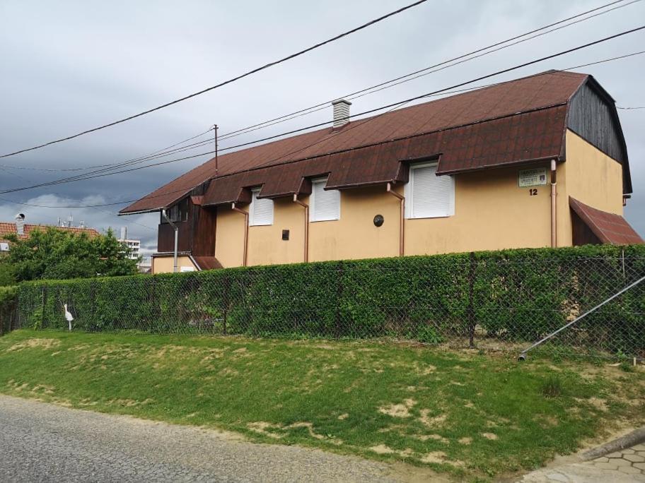 Karos Central Apartmanhaz Zalakaros Buitenkant foto